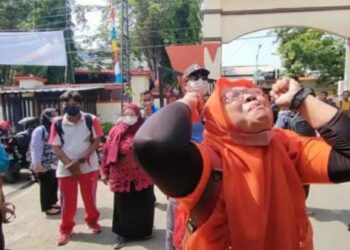Tangis seorang guru honorer di Brebes lantaran pembatalan formasi P3k