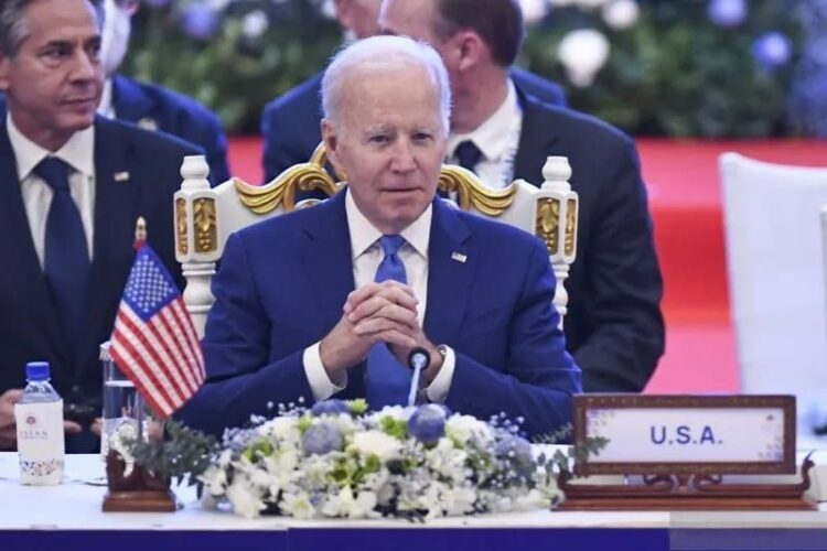 Presiden Amerika Serikat, Joe Biden menghadiri Konferensi Tingkat Tinggi (KTT) ASEAN - AS dalam rangkaian KTT ASEAN 2022 di Hotel Sokha, Phnom Penh, Kamboja, Sabtu (12/11/2022). (Foto: Ant/Hafidz Mubarak A/tom).
