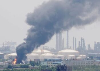 Ilustrasi: Pabrik terbakar. (Foto: Ant./Reuters/Aly Song/pras).