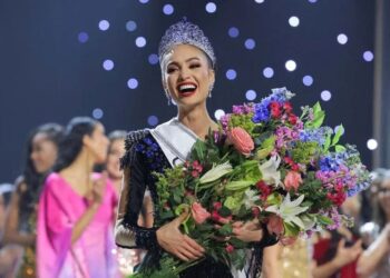 Miss USA, R'Bonney Nola Gabriel dinobatkan sebagai Miss Universe saat kontes Miss Universe ke-71 di New Orleans, Louisiana, AS (14/01/2023). (Foto: Ant./Reuters/Jonathan Bachman/aww.).