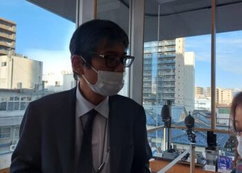 Wakil Pemimpin Redaksi Koran lokal Jepang Shinano Mainichi, Norio Kikuchi, berbicara dalam kunjungan media Indonesia ke kantor Shinano Mainichi, di Nagano, Jumat (17/02/2023). (Foto: Ant./Katriana).