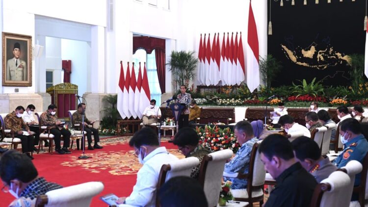 Presiden Joko Widodo memimpin Sidang Kabinet Paripurna, di Istana Negara, Jakarta, Kamis, (02/03/2023). (Foto: BPMI Setpres).