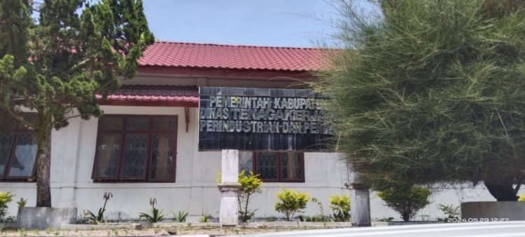 Kantor Dinas Koperindag Pemkab Samosir di Perkantoran Parbaba. (dok. Red )
